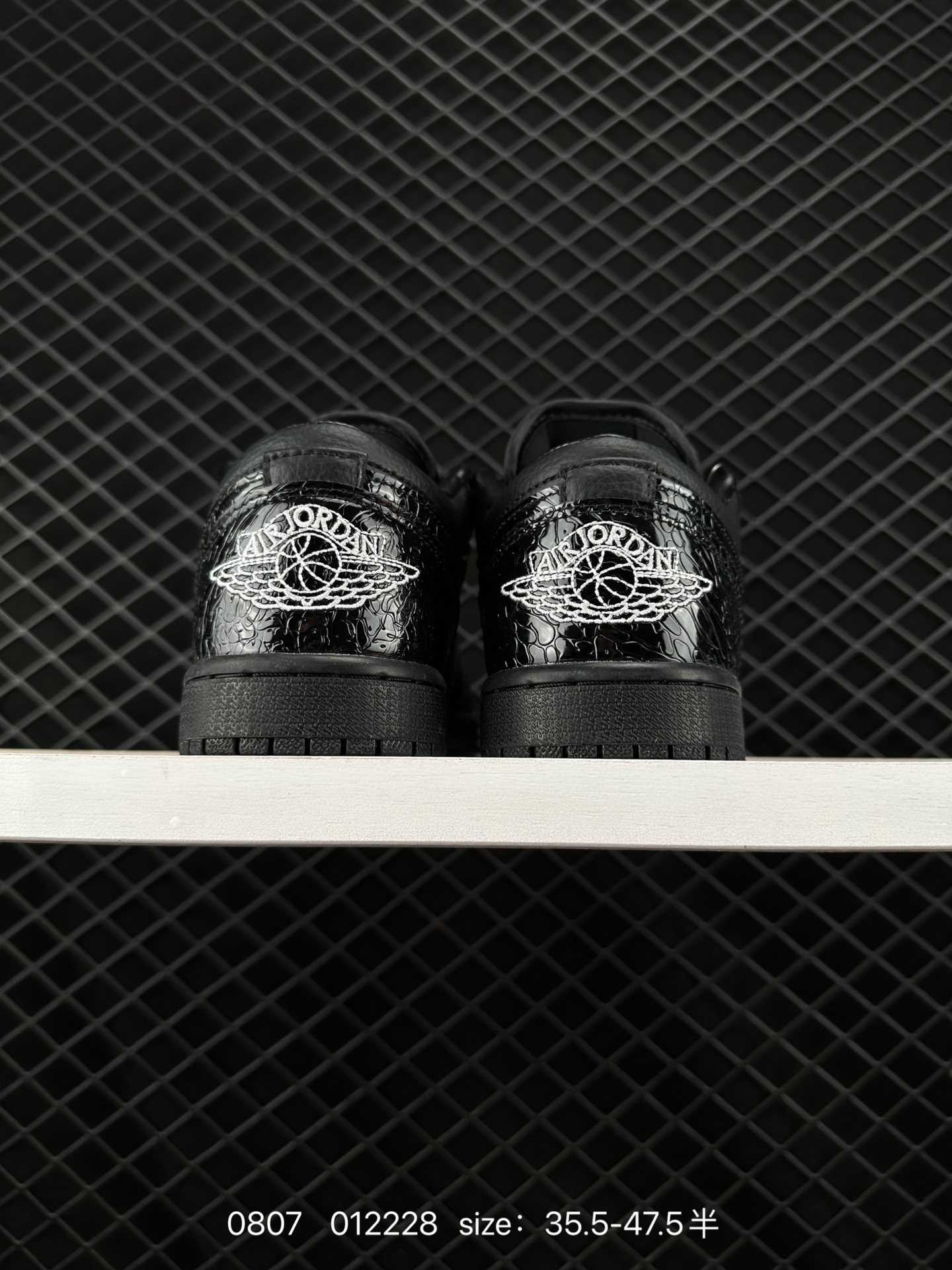 Nike Wmns Air Jordan 1 LOW